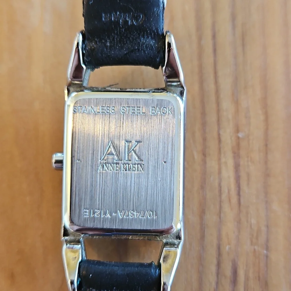 AK Fashion Watch